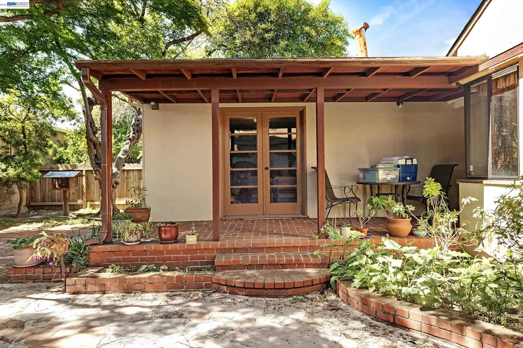 21617 Westfield Avenue Hayward CA 94541