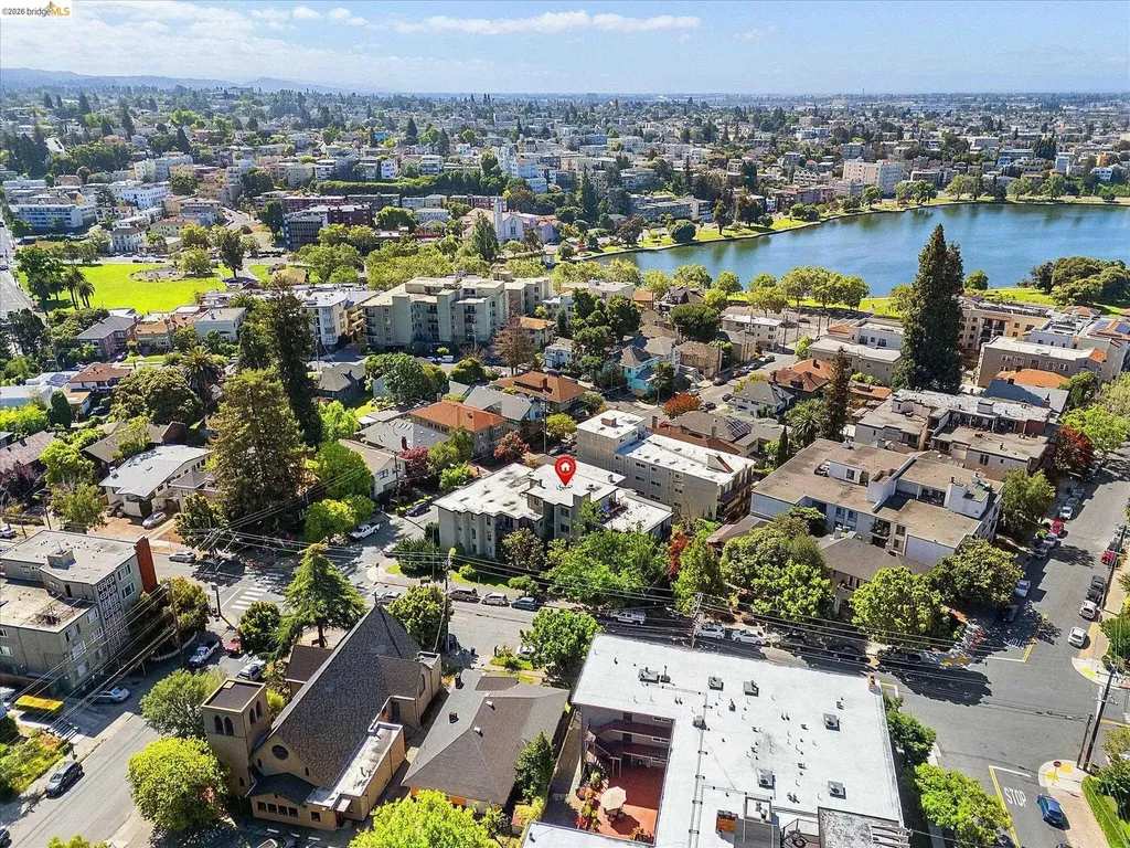 469 Van Buren Avenue Oakland CA 94610