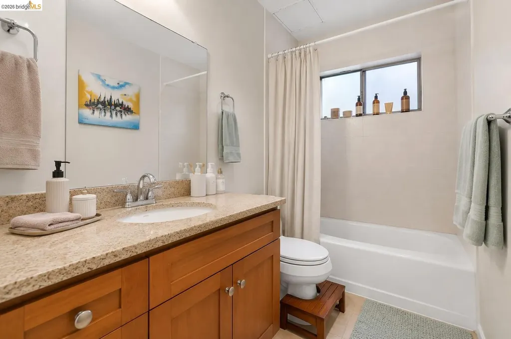 469 Van Buren Avenue Oakland CA 94610