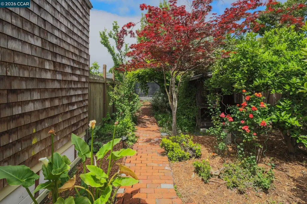 1316 Peralta Avenue Berkeley CA 94702