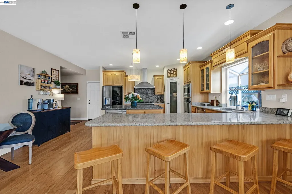 34515 Bentley Court Fremont CA 94555
