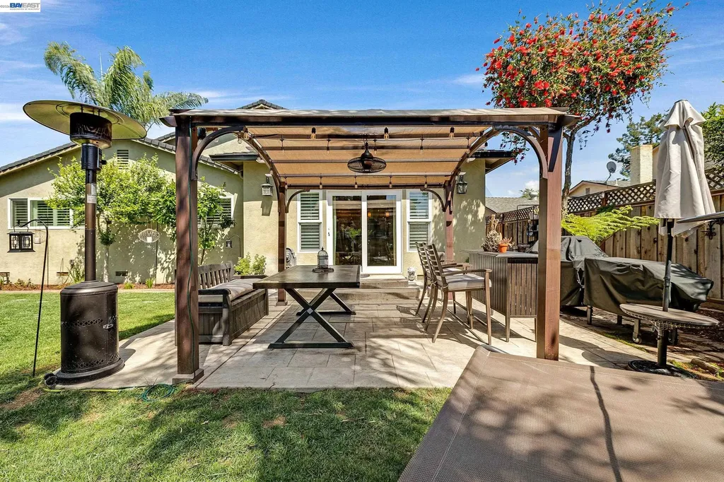 34515 Bentley Court Fremont CA 94555