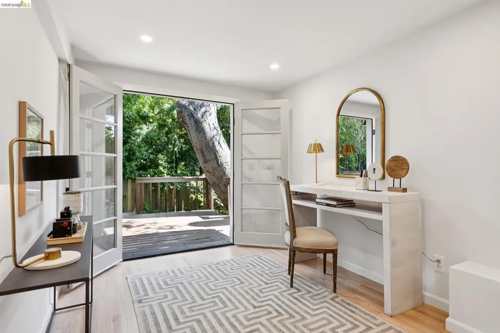 156 Hazel Lane Piedmont CA 94611
