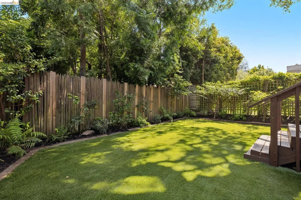 156 Hazel Lane Piedmont CA 94611