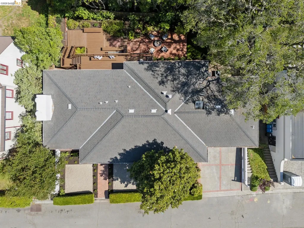 156 Hazel Lane Piedmont CA 94611