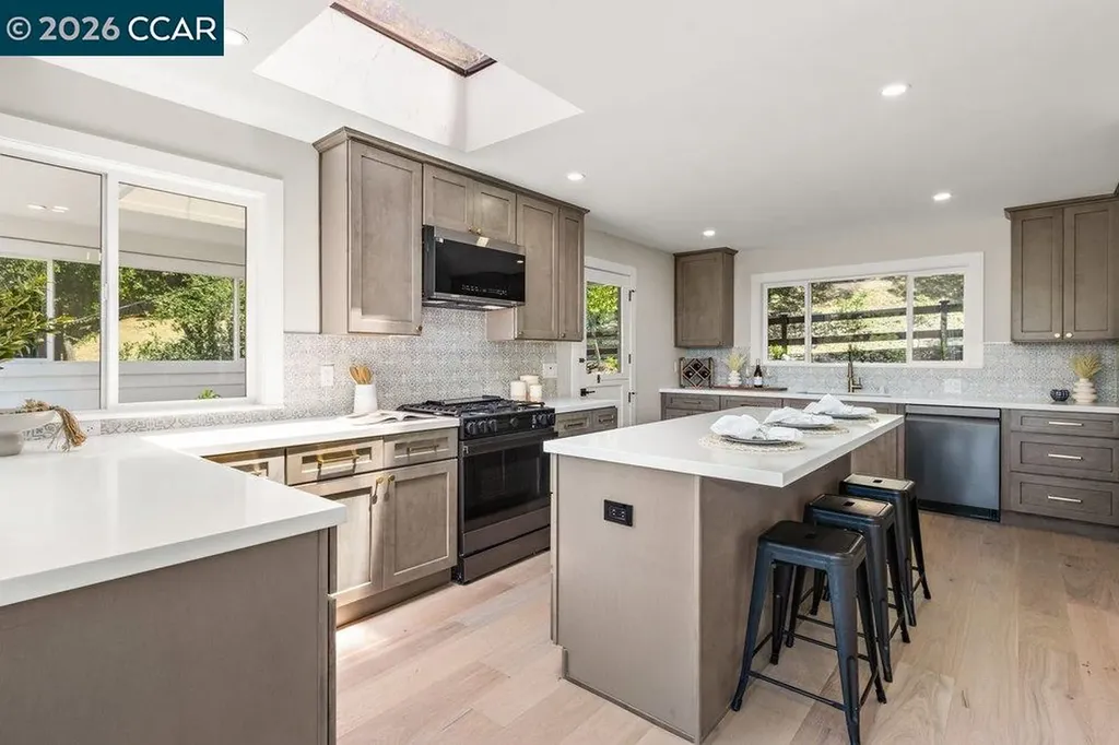 16 Sunnyside Court Orinda CA 94563