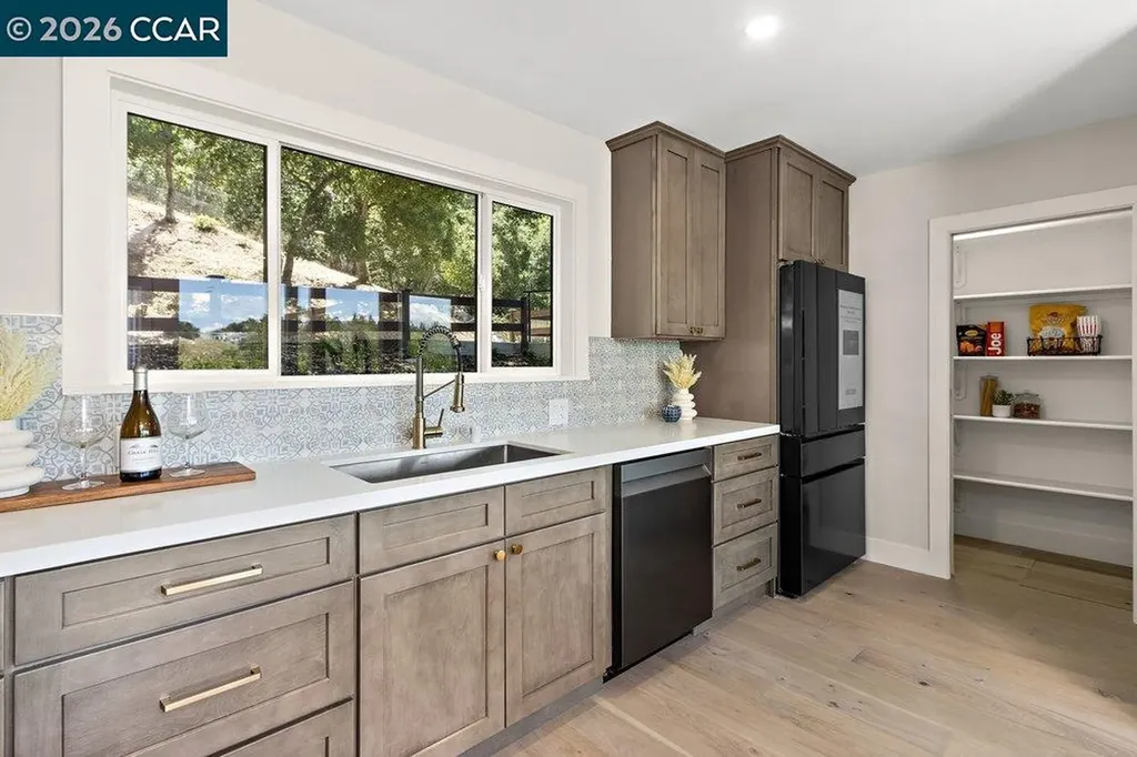 16 Sunnyside Court Orinda CA 94563