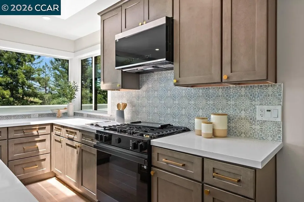 16 Sunnyside Court Orinda CA 94563