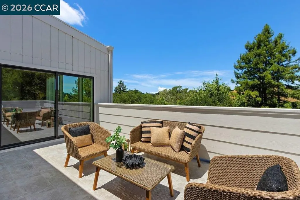 16 Sunnyside Court Orinda CA 94563