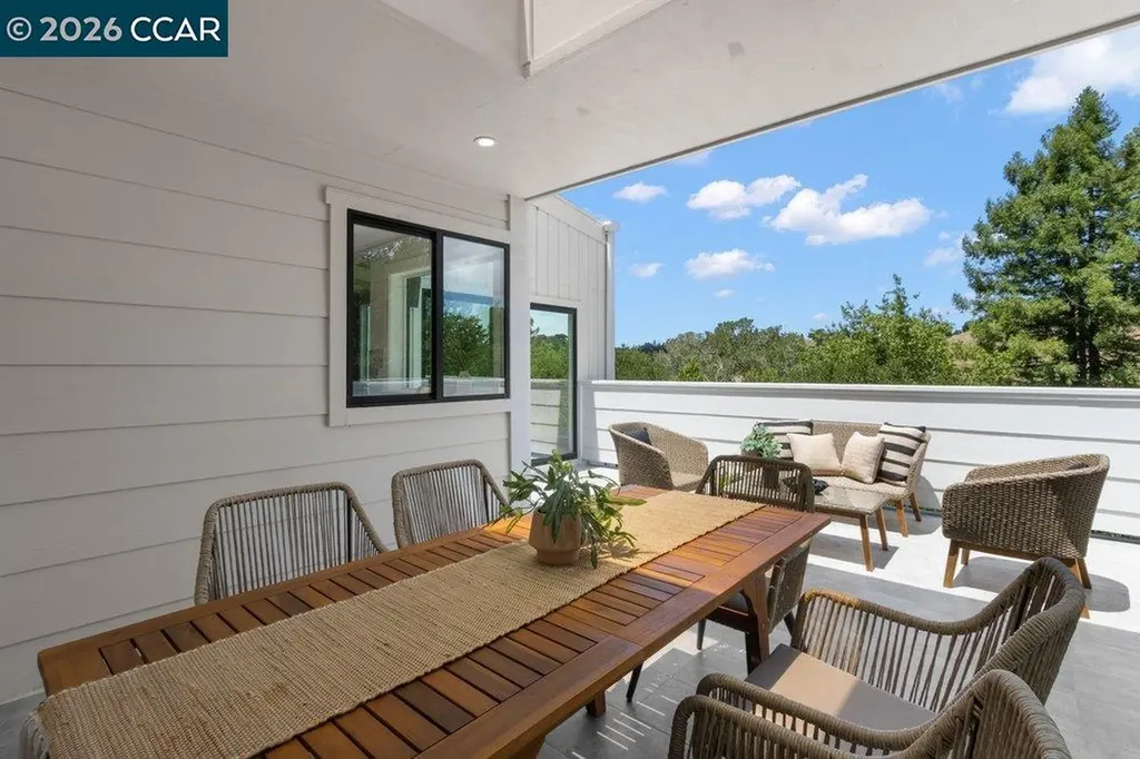 16 Sunnyside Court Orinda CA 94563