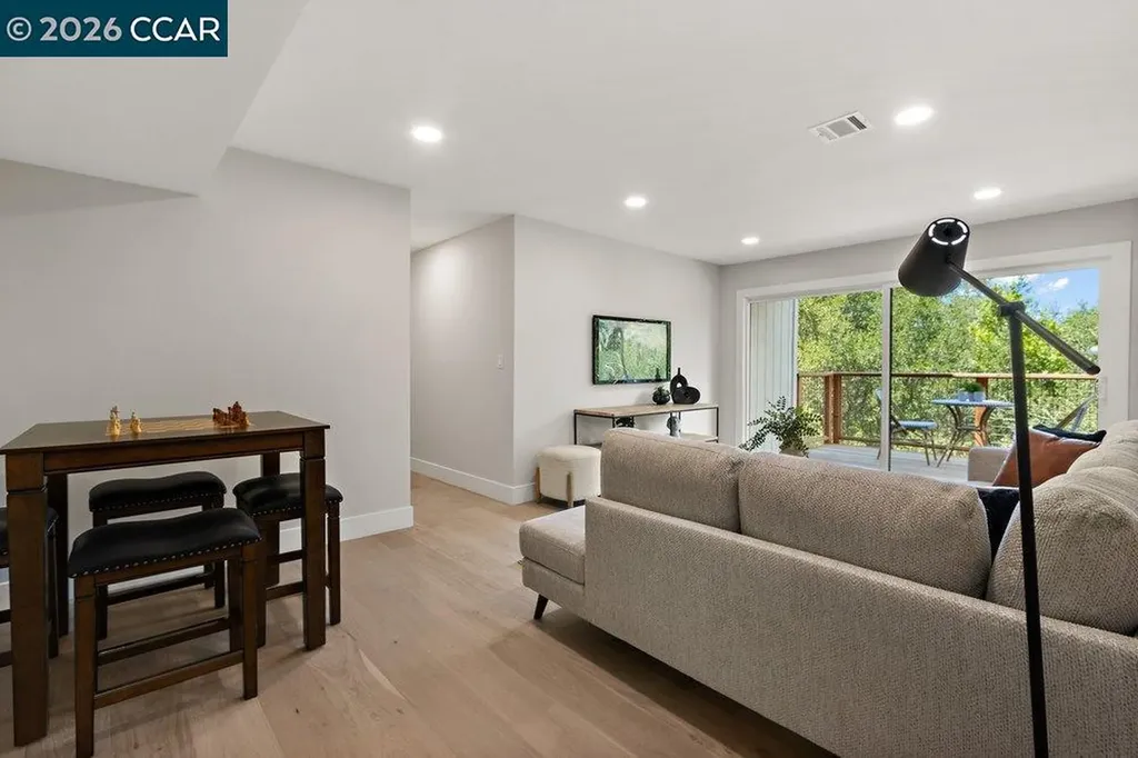 16 Sunnyside Court Orinda CA 94563