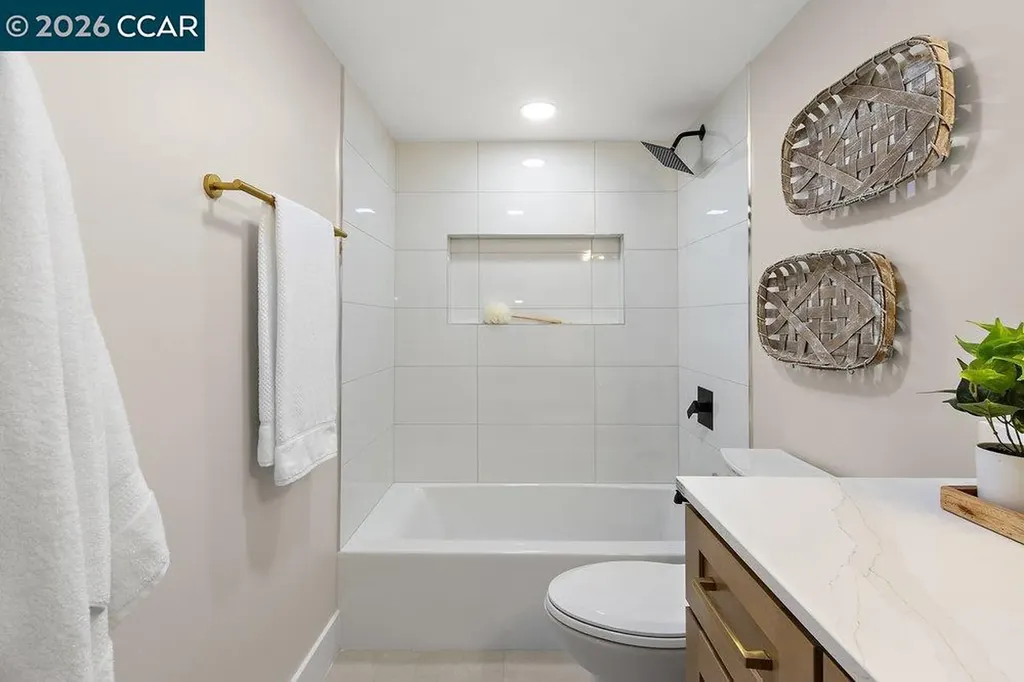 16 Sunnyside Court Orinda CA 94563