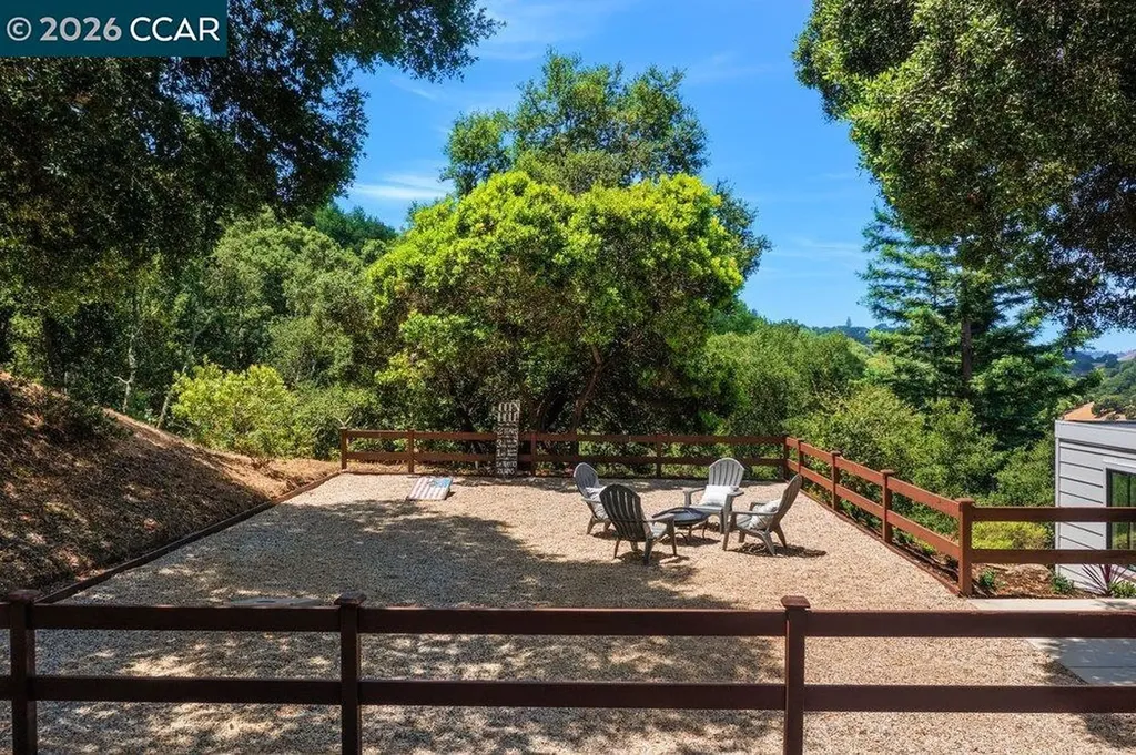 16 Sunnyside Court Orinda CA 94563