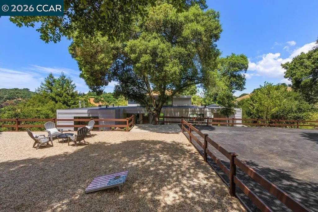 16 Sunnyside Court Orinda CA 94563