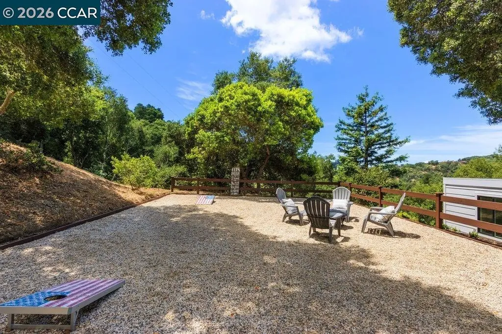 16 Sunnyside Court Orinda CA 94563