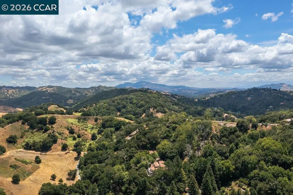 16 Sunnyside Court Orinda CA 94563