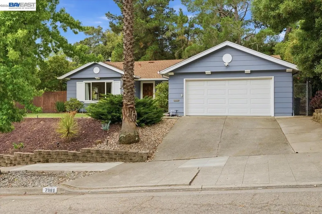 7981 Surrey Lane Oakland CA 94605