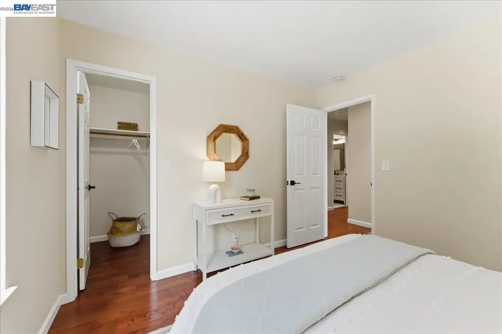 7981 Surrey Lane Oakland CA 94605