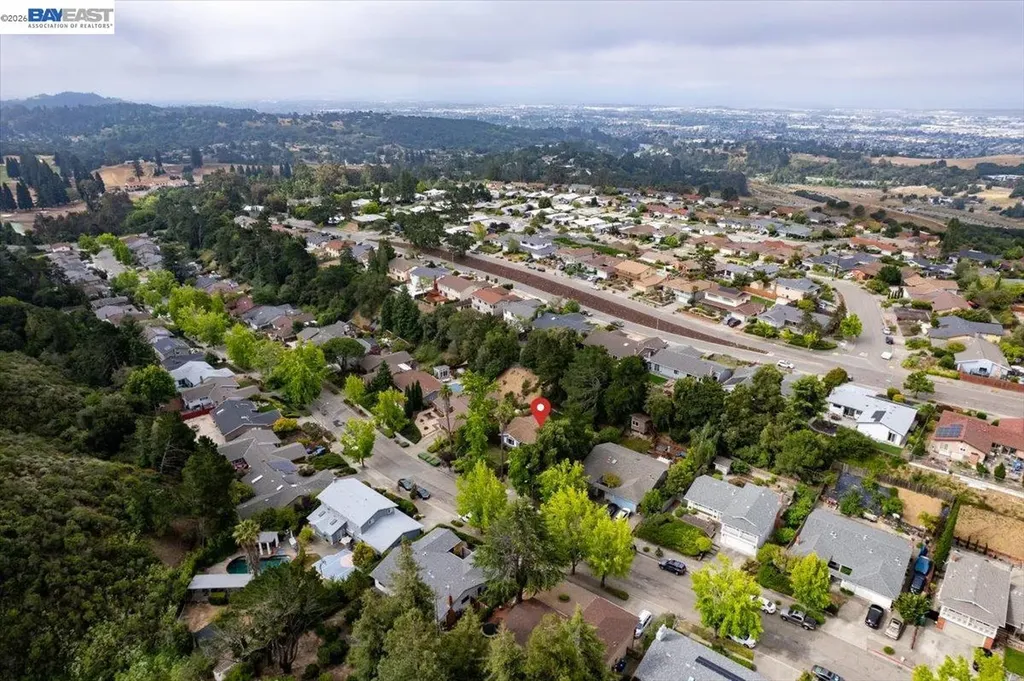 7981 Surrey Lane Oakland CA 94605