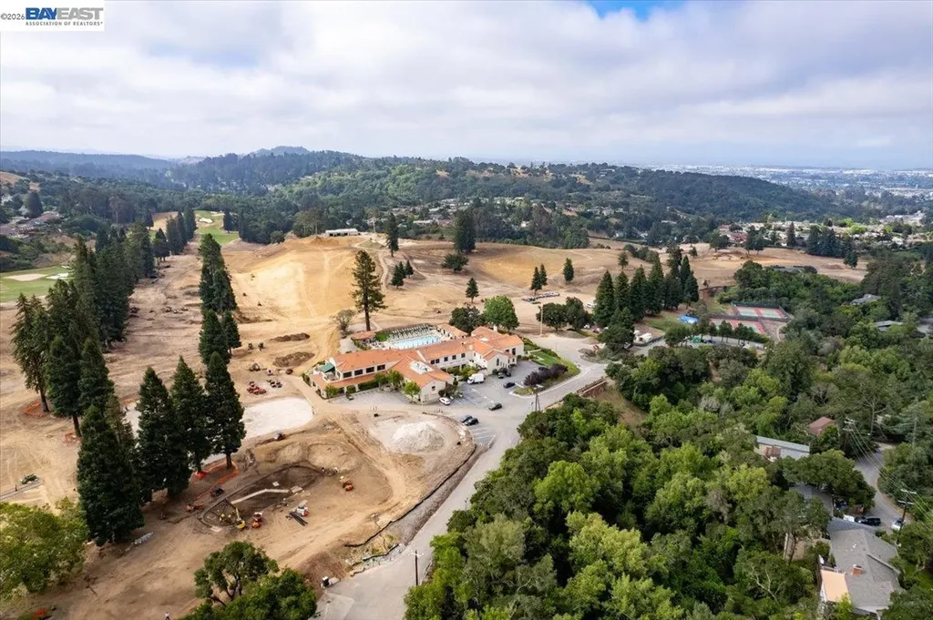 7981 Surrey Lane Oakland CA 94605