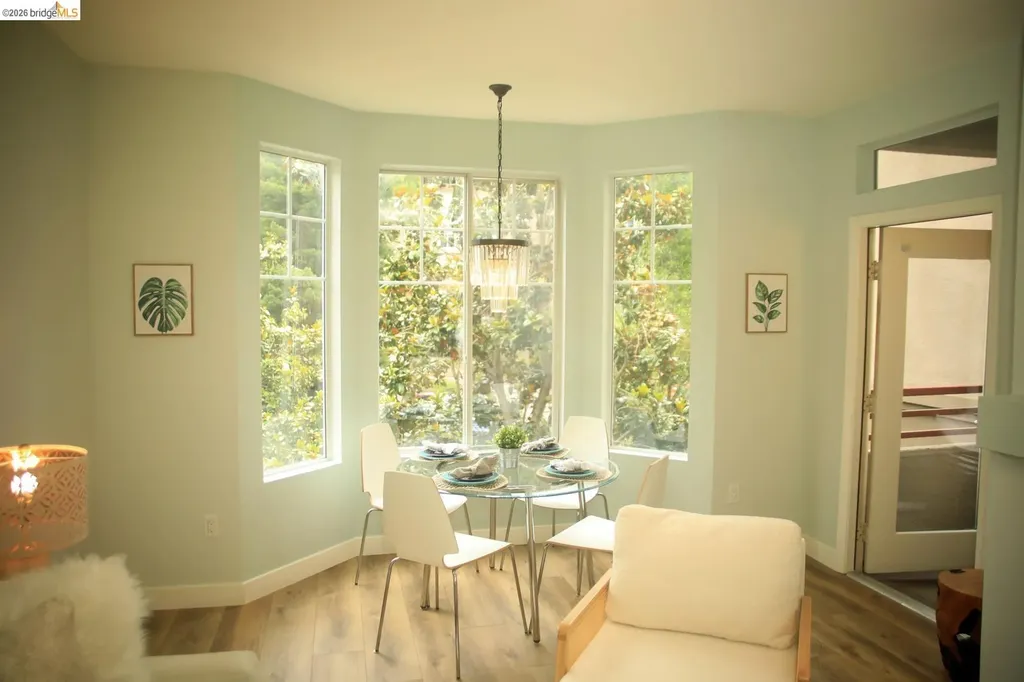 280 Caldecott Lane Oakland CA 94618