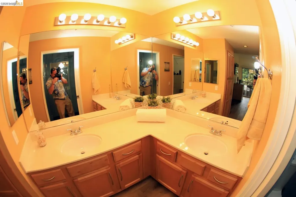280 Caldecott Lane Oakland CA 94618