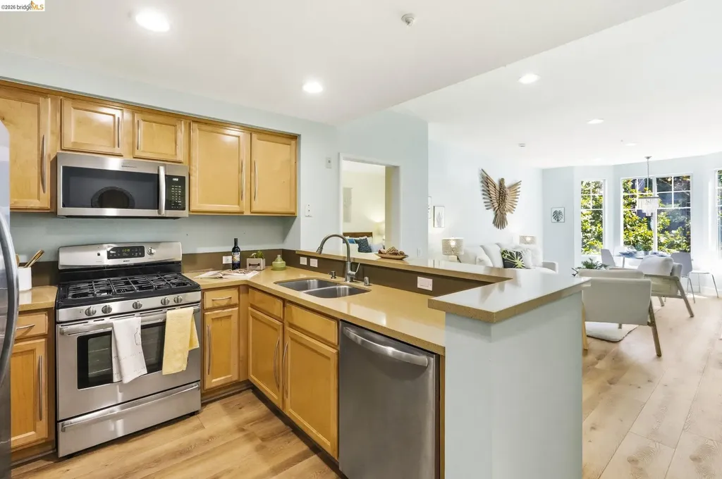 280 Caldecott Lane Oakland CA 94618