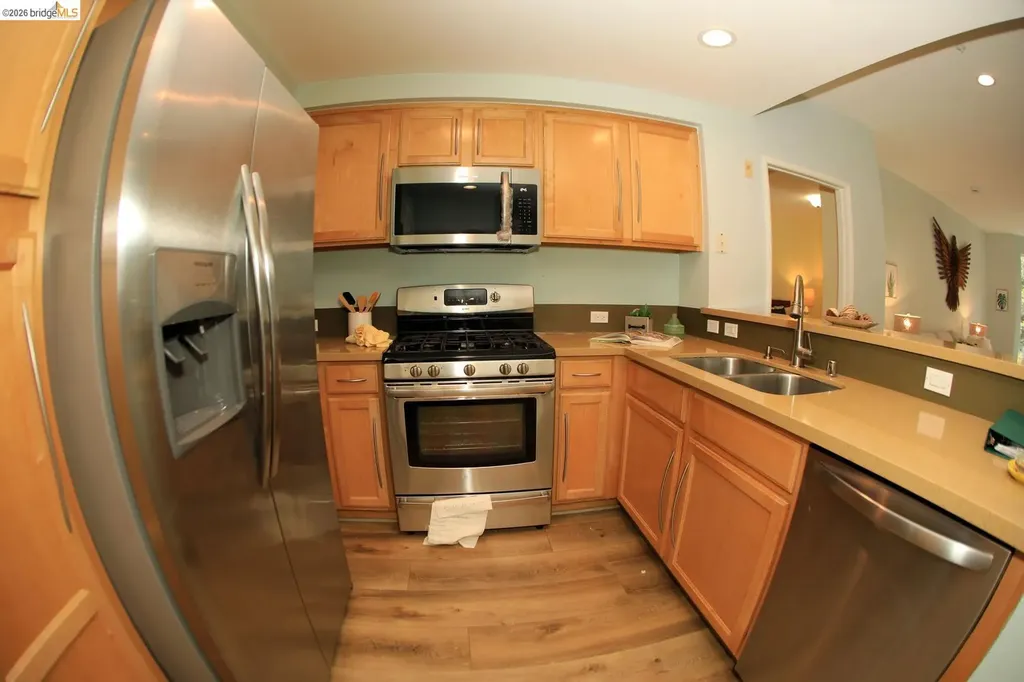 280 Caldecott Lane Oakland CA 94618