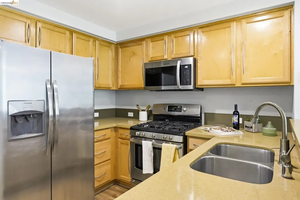 280 Caldecott Lane Oakland CA 94618