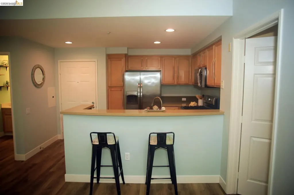 280 Caldecott Lane Oakland CA 94618