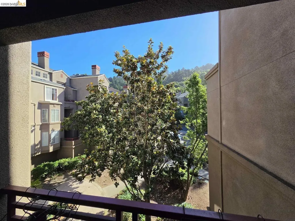 280 Caldecott Lane Oakland CA 94618