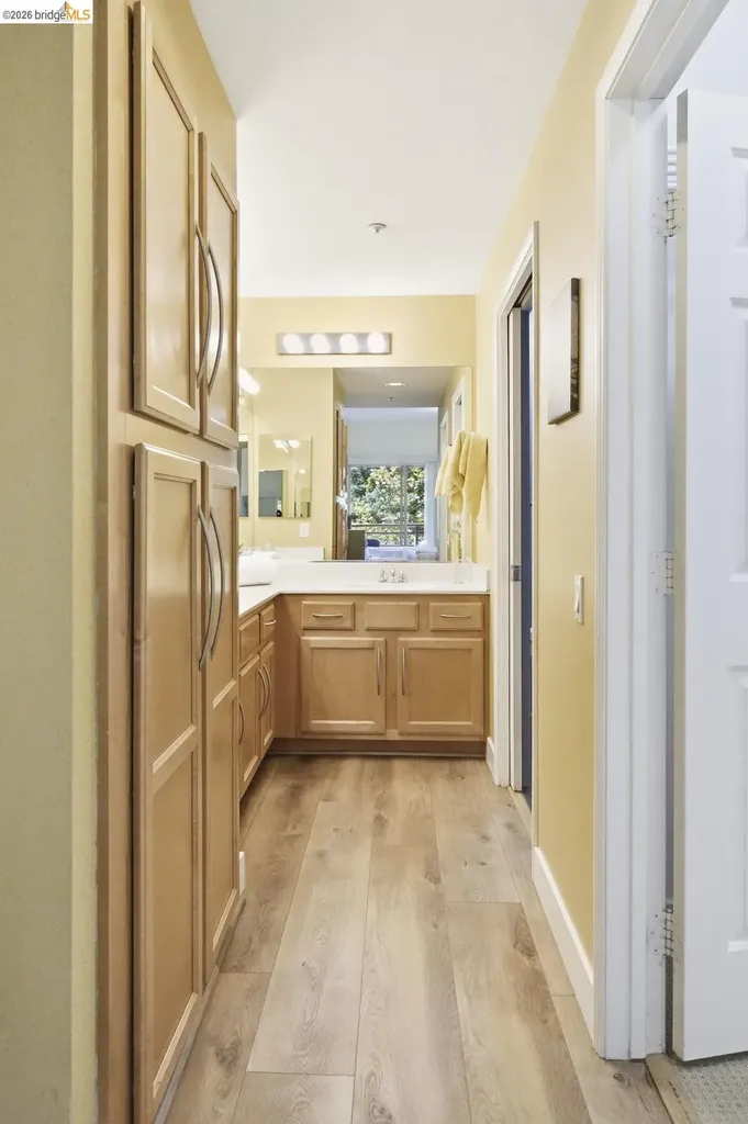 280 Caldecott Lane Oakland CA 94618