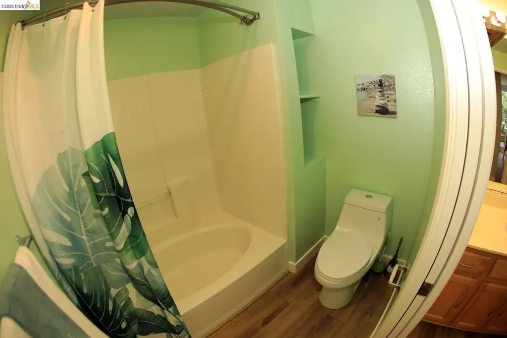 280 Caldecott Lane Oakland CA 94618