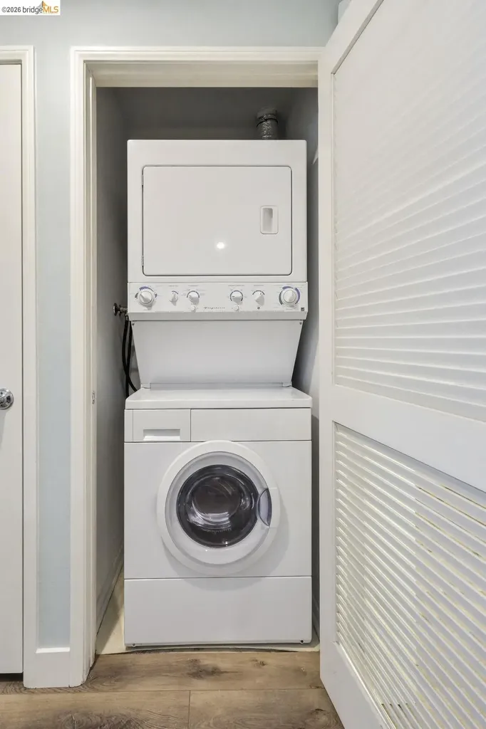 280 Caldecott Lane Oakland CA 94618