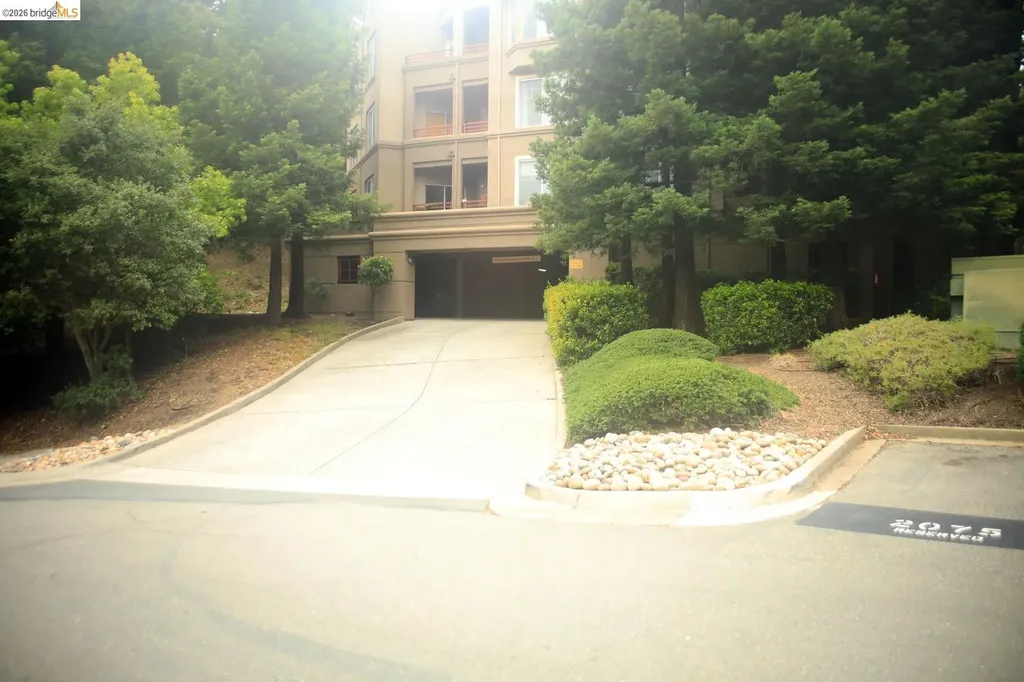 280 Caldecott Lane Oakland CA 94618