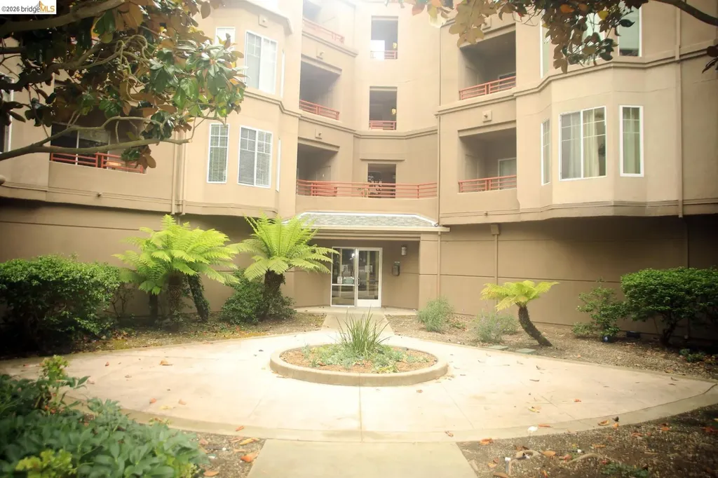 280 Caldecott Lane Oakland CA 94618