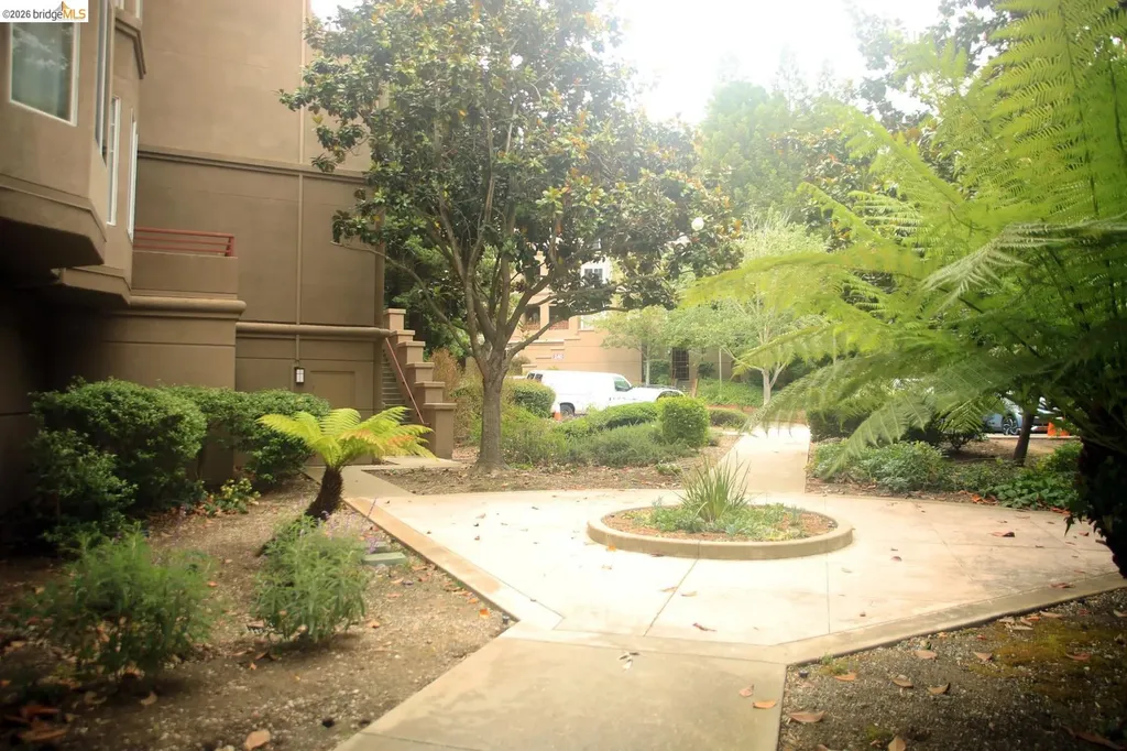 280 Caldecott Lane Oakland CA 94618