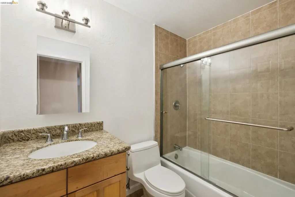 466 Crescent Street Oakland CA 94610
