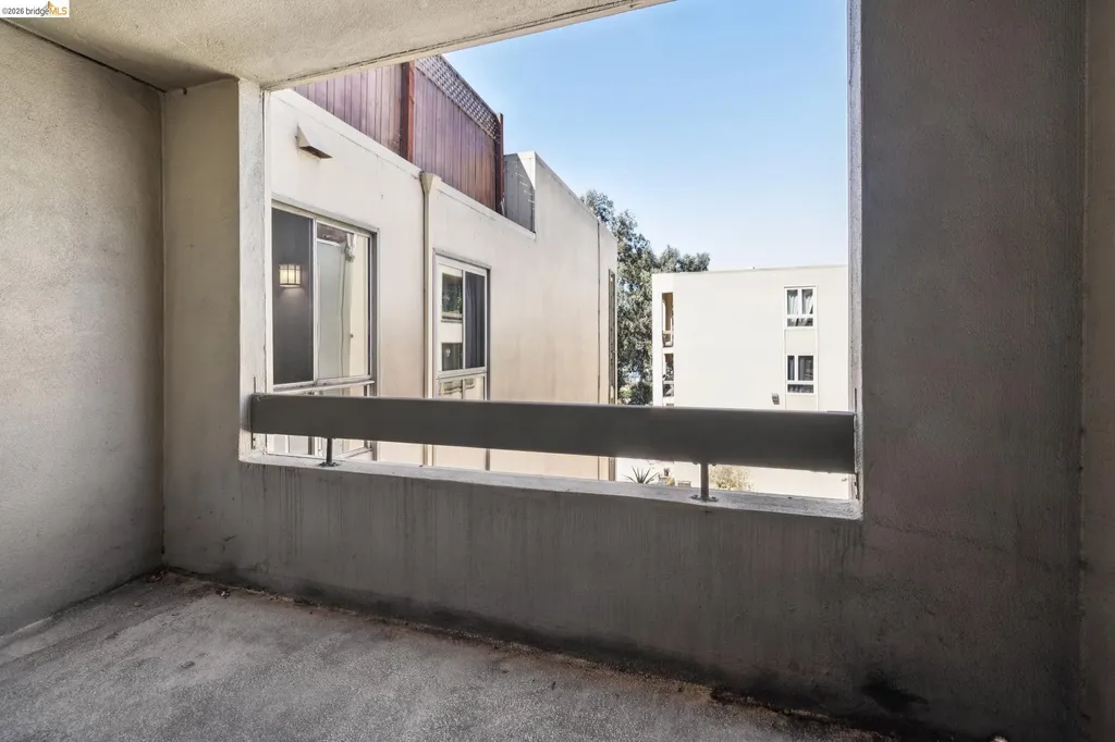 466 Crescent Street Oakland CA 94610