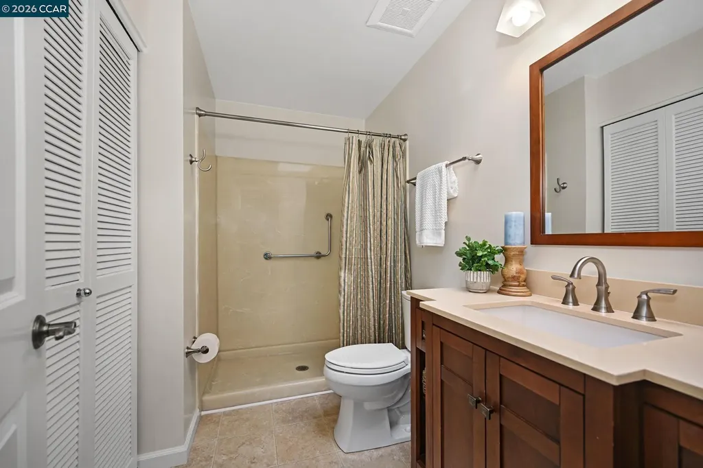 1351 Camino Peral Moraga CA 94556