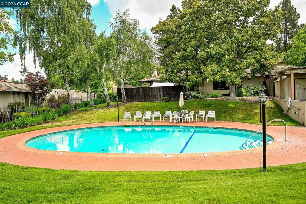 1351 Camino Peral Moraga CA 94556