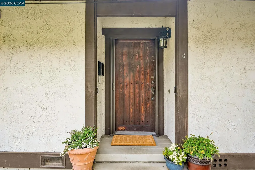 1351 Camino Peral Moraga CA 94556