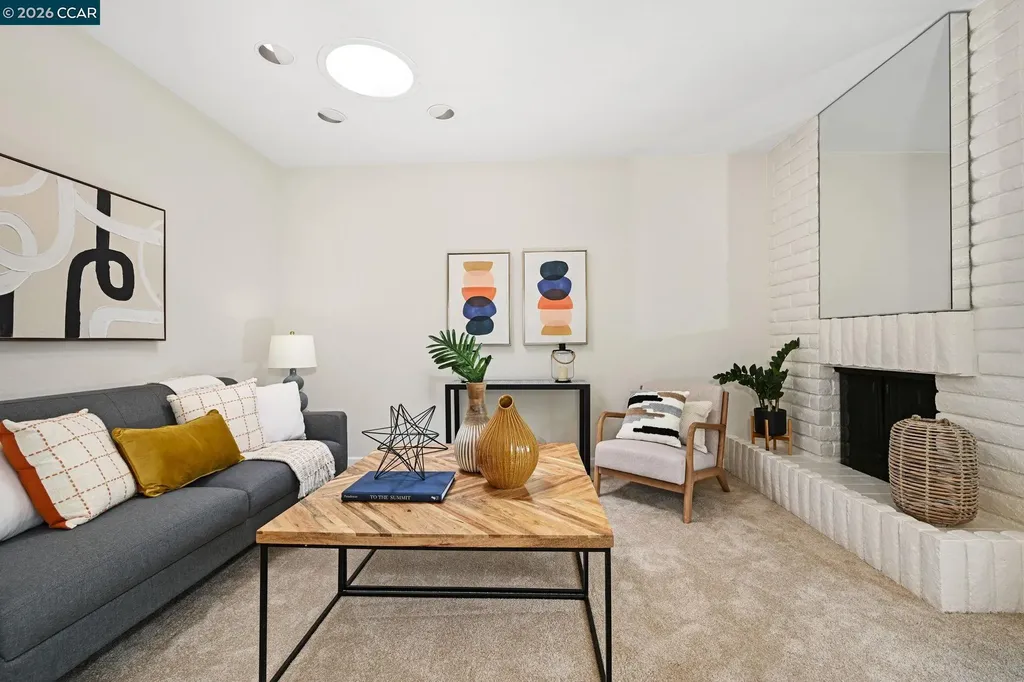 1351 Camino Peral Moraga CA 94556