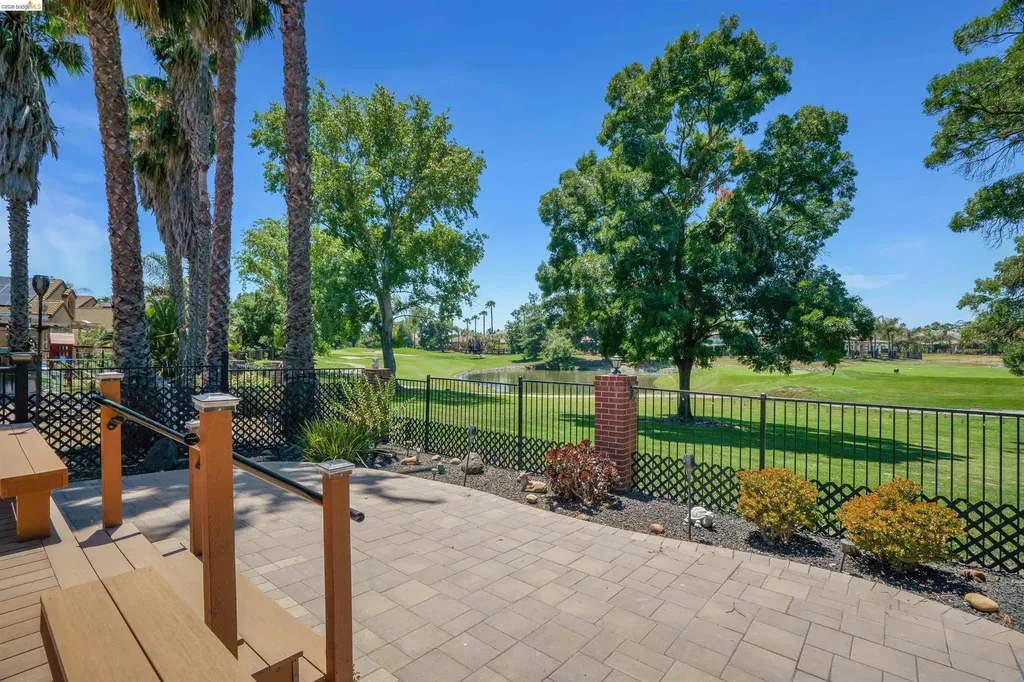 1952 Cherry Hills Drive Discovery Bay CA 94505