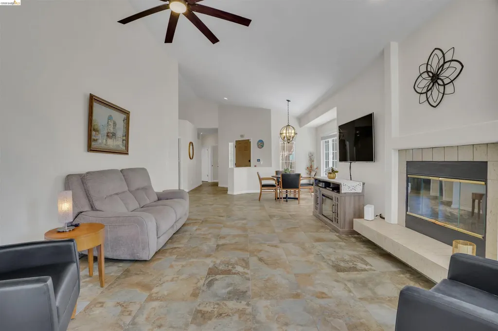 1952 Cherry Hills Drive Discovery Bay CA 94505