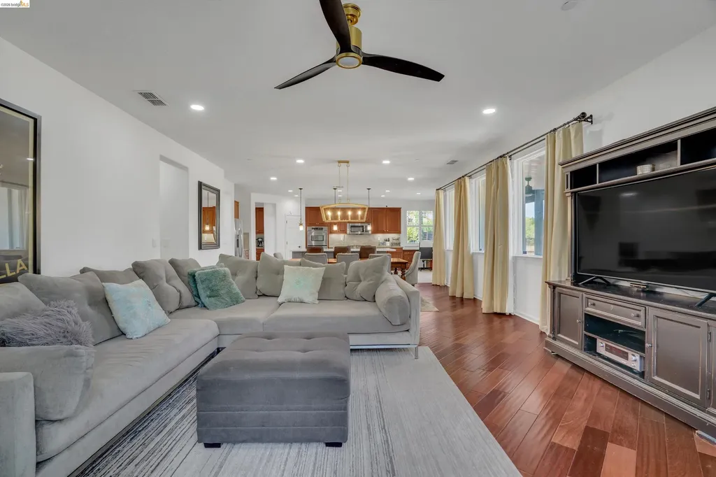 288 Pebble Beach Drive Brentwood CA 94513