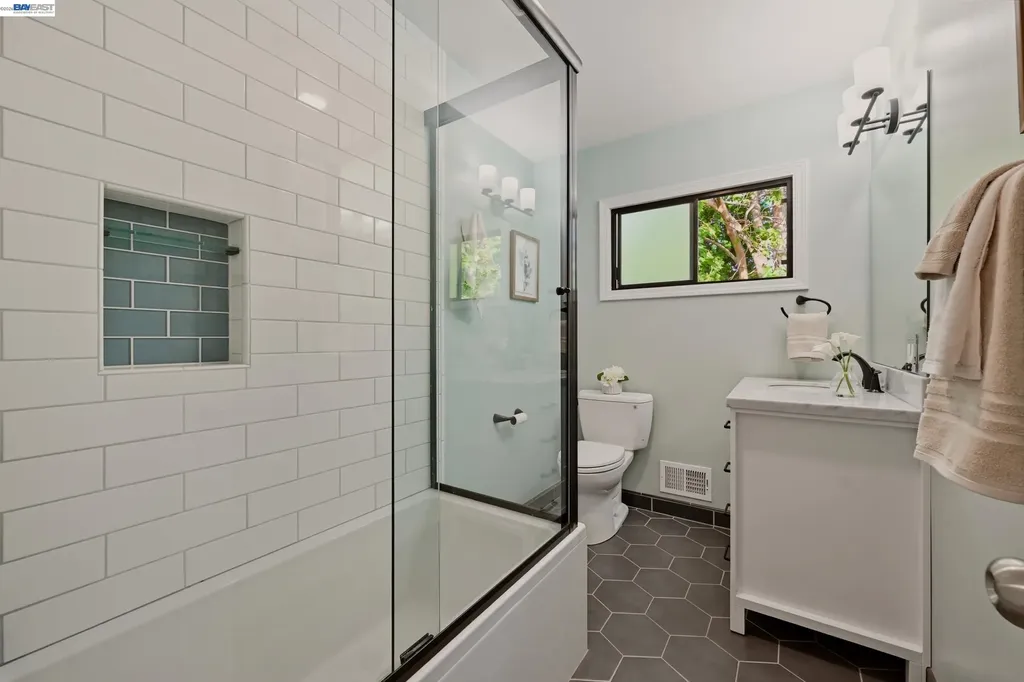 4880 Mancini Drive Castro Valley CA 94546