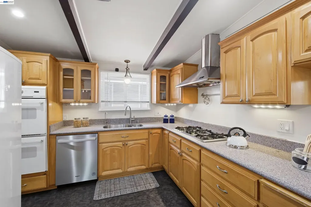 97 Gresel Street Hayward CA 94544
