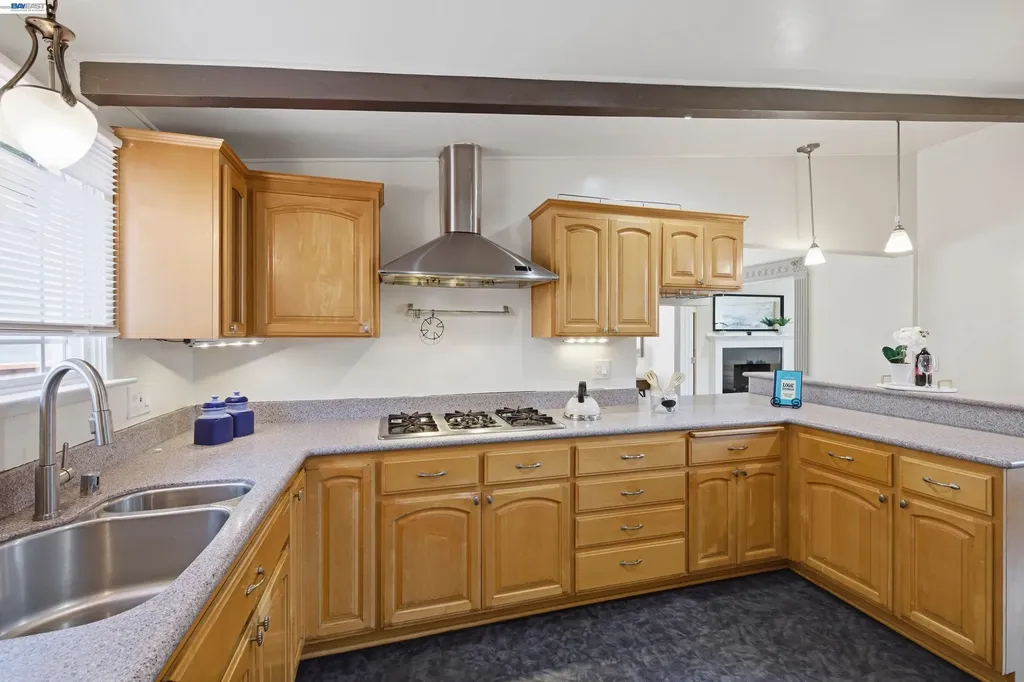 97 Gresel Street Hayward CA 94544