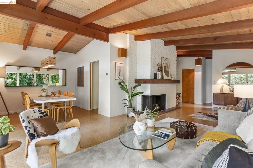 1963 Arrowhead Drive Oakland CA 94611